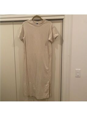 Old Navy Cream Midi T-Shirt Dress